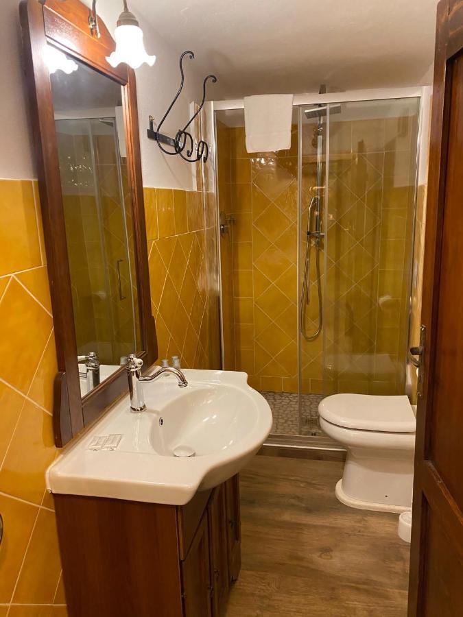 La Sosta Del Vento Bed & Breakfast กาสติโญเน เด เปโปลี ภายนอก รูปภาพ